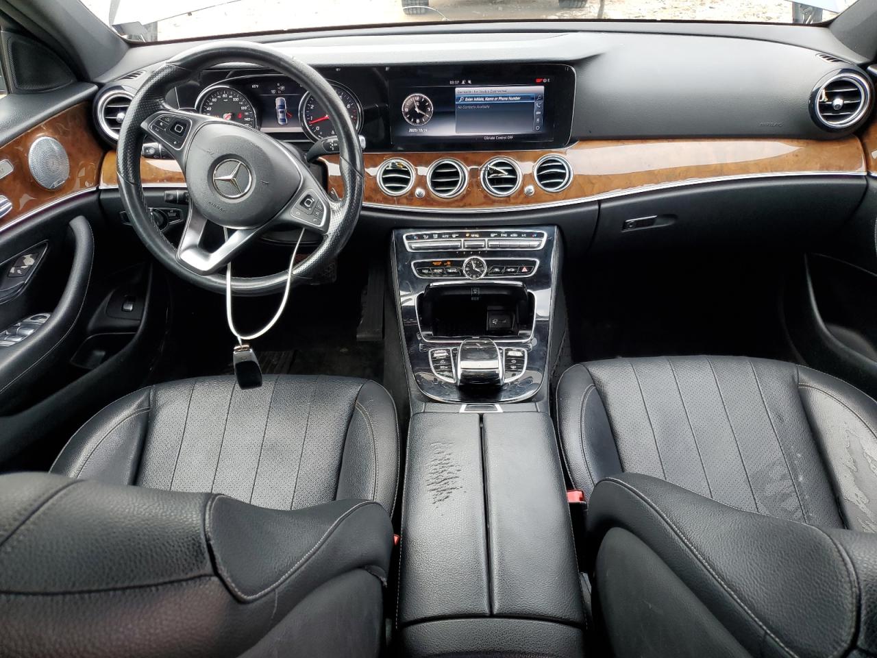 2017 Mercedes-Benz E 300 VIN: WDDZF4JB1HA260447 Lot: 86088565
