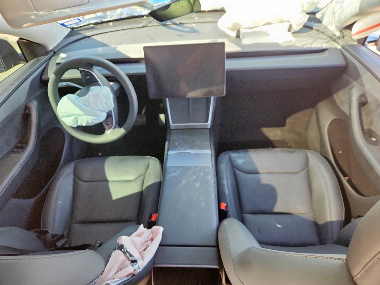 2026 Tesla Model Y VIN: 7SAYGDEE9TA432991 Lot: 90587895