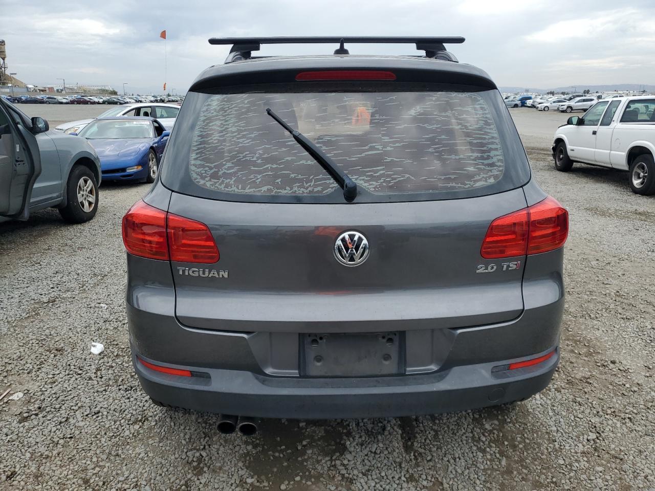 2015 Volkswagen Tiguan S VIN: WVGAV7AX7FW563512 Lot: 85945675