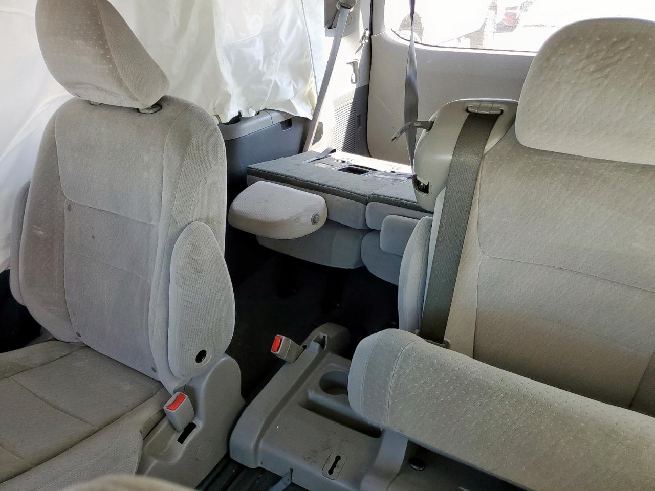 2015 Toyota Sienna Le VIN: 5TDKK3DC7FS665508 Lot: 85684225