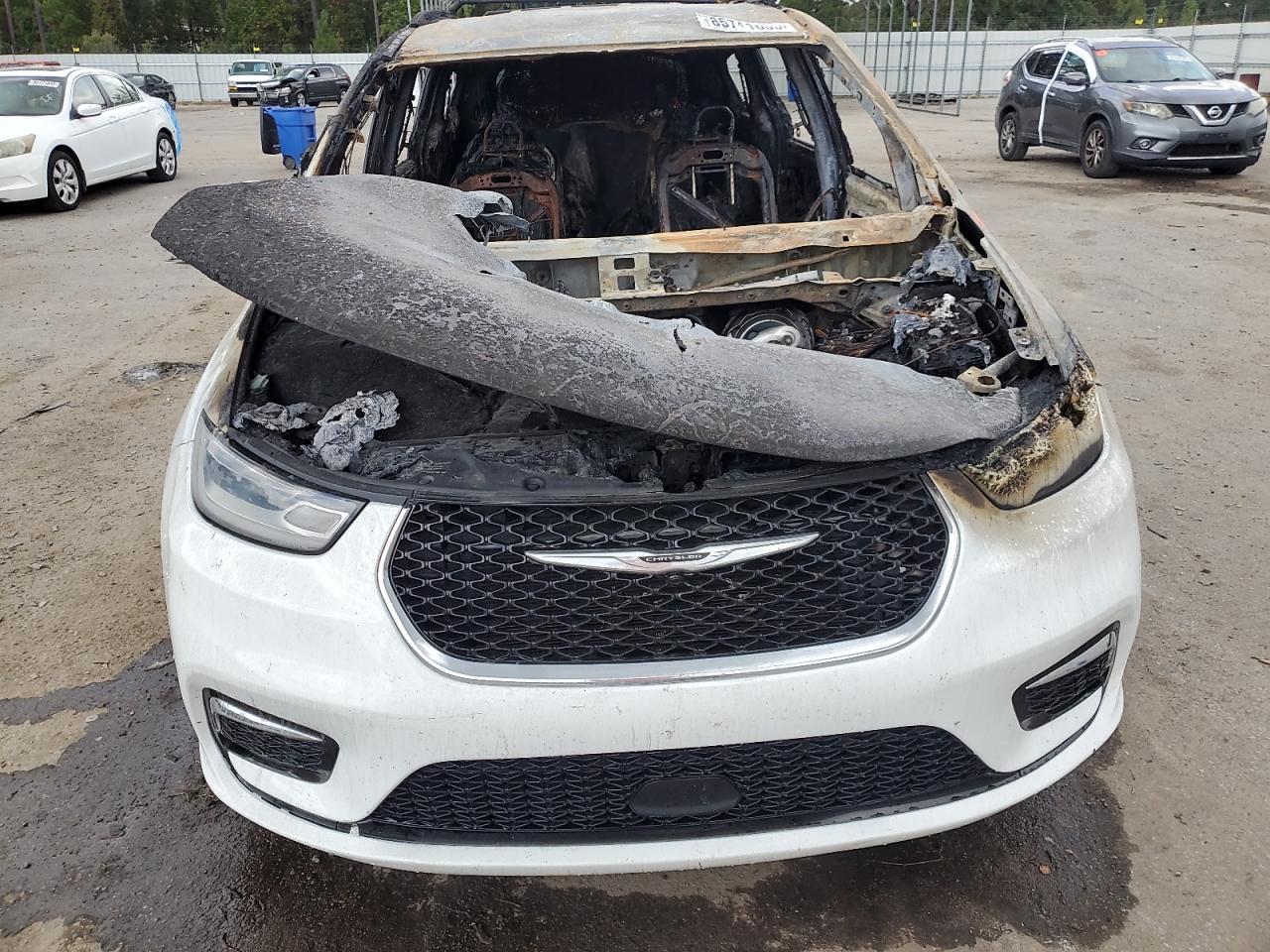 2021 Chrysler Pacifica Touring L VIN: 2C4RC1BG3MR528724 Lot: 85741655