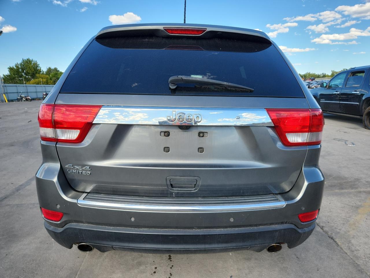 2011 Jeep Grand Cherokee Limited VIN: 1J4RR5GT7BC642379 Lot: 85379345