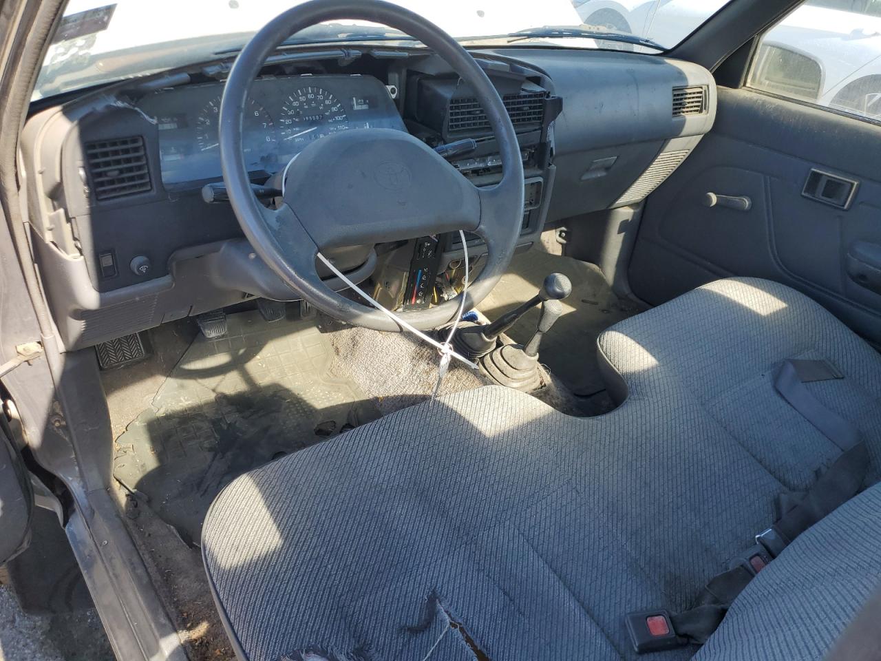 1992 Toyota Pickup 1/2 Ton Short Wheelbase Dlx VIN: 4TARN01P7NZ035122 Lot: 86678725