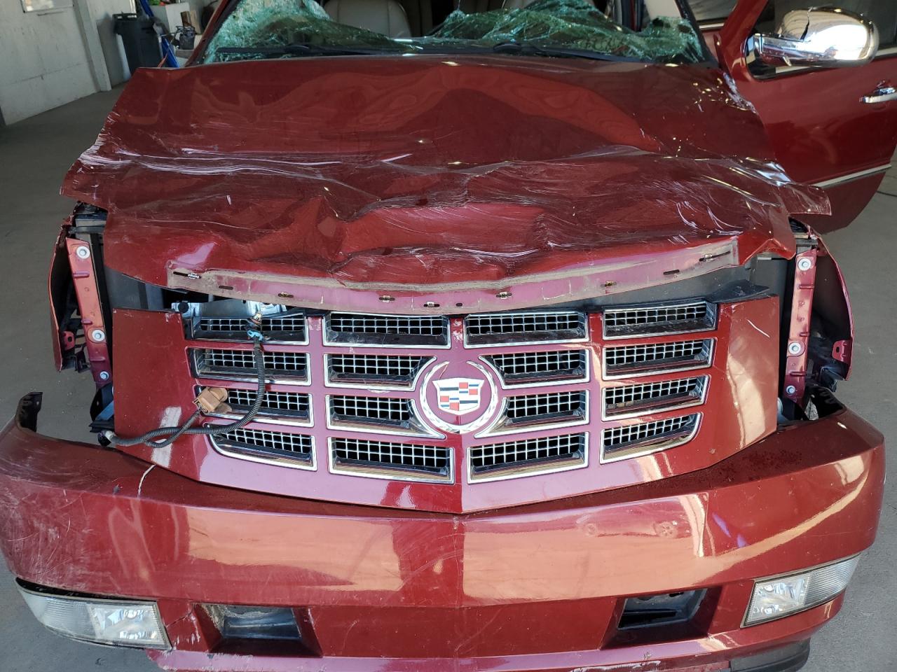 2010 Cadillac Escalade VIN: 1GYUKAEF1AR107757 Lot: 82256305