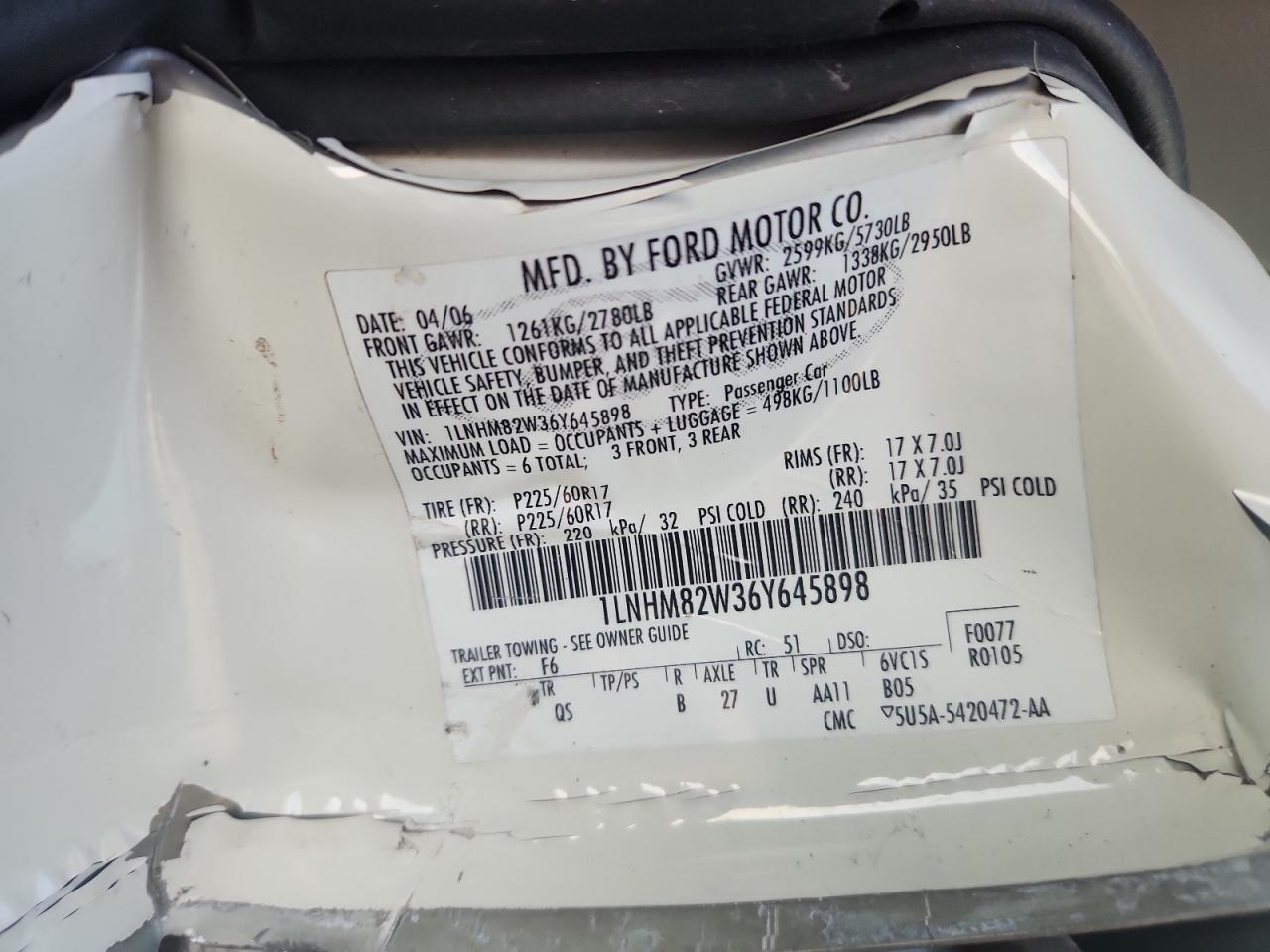 2006 Lincoln Town Car Signature Limited VIN: 1LNHM82W36Y645898 Lot: 82372325