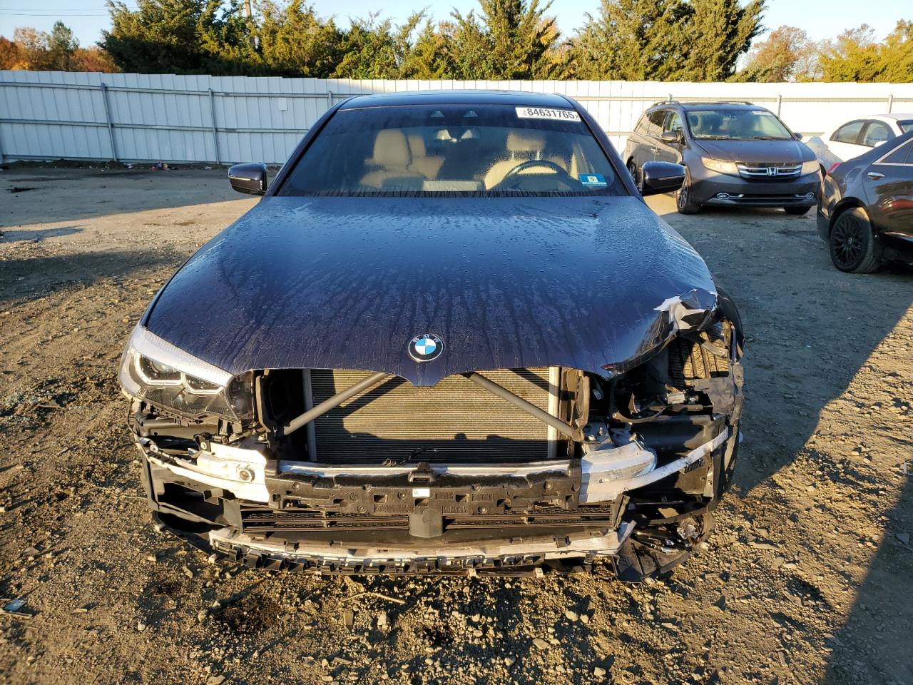 Фото: WBAJA7C59JWA74453