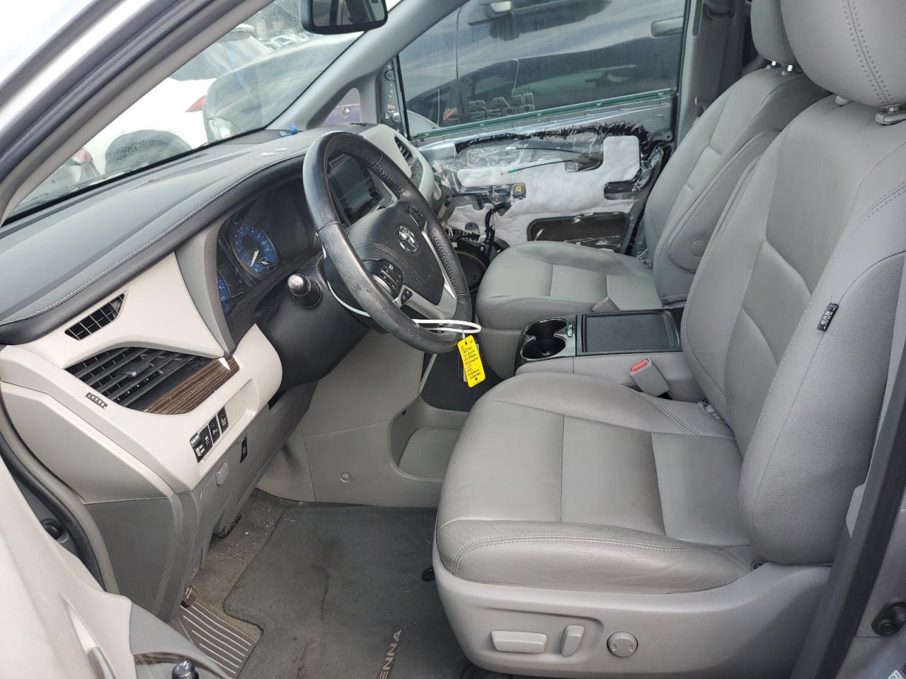 2016 Toyota Sienna Xle VIN: 5TDYK3DCXGS748698 Lot: 84625385