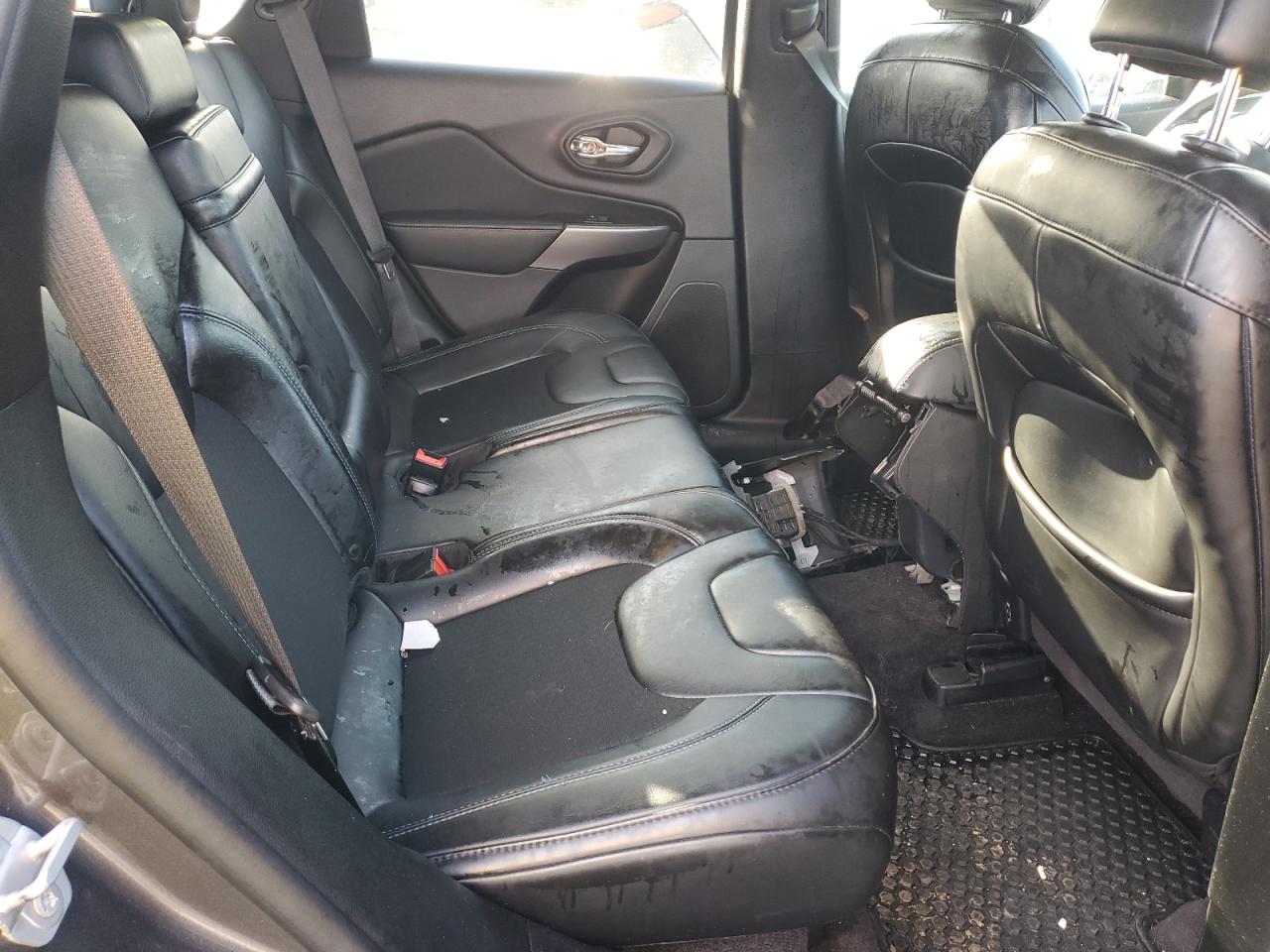 2019 Jeep Cherokee Latitude Plus VIN: 1C4PJMLBXKD237767 Lot: 82725885