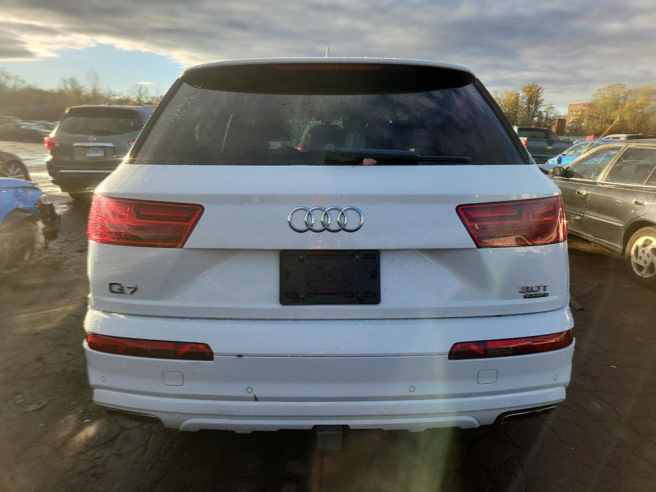 2017 Audi Q7 Premium Plus VIN: WA1LAAF75HD045034 Lot: 90873995