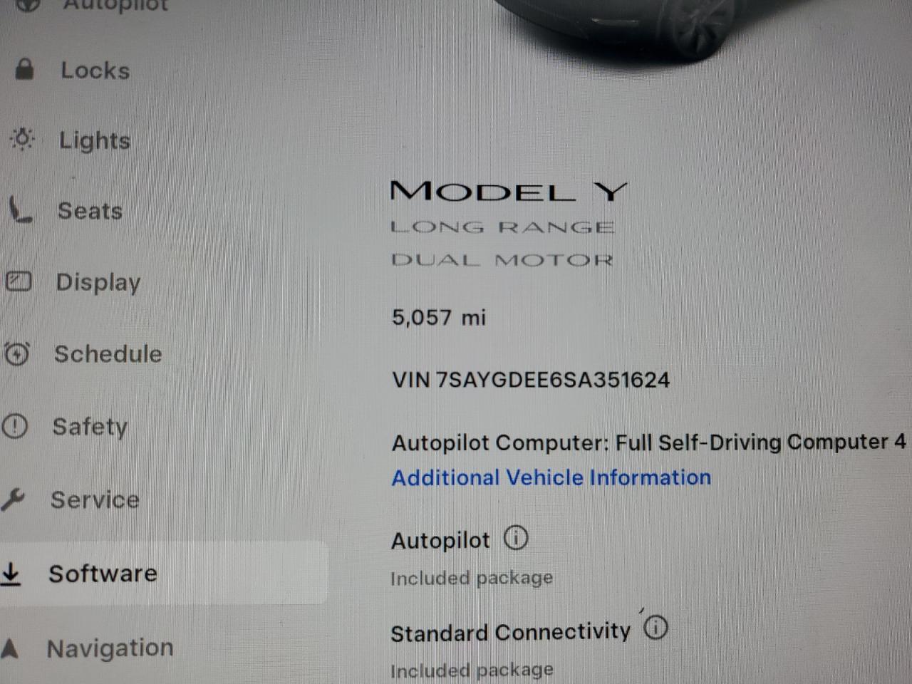 2025 Tesla Model Y VIN: 7SAYGDEE6SA351624 Lot: 86879385