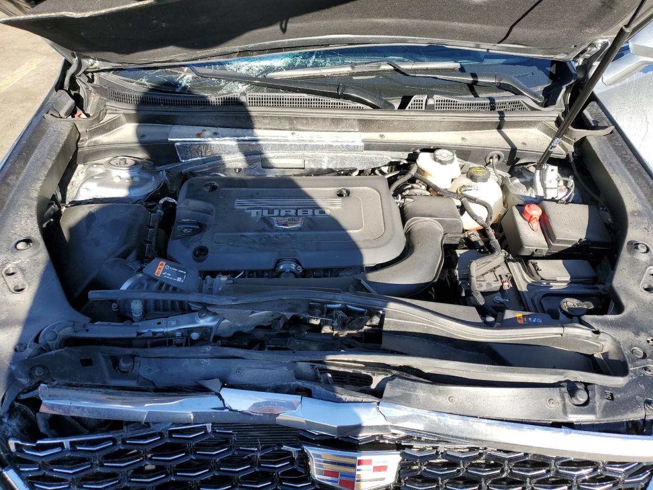 2025 Cadillac Xt4 Premium Luxury VIN: 1GYFZDR43SF147694 Lot: 90530035