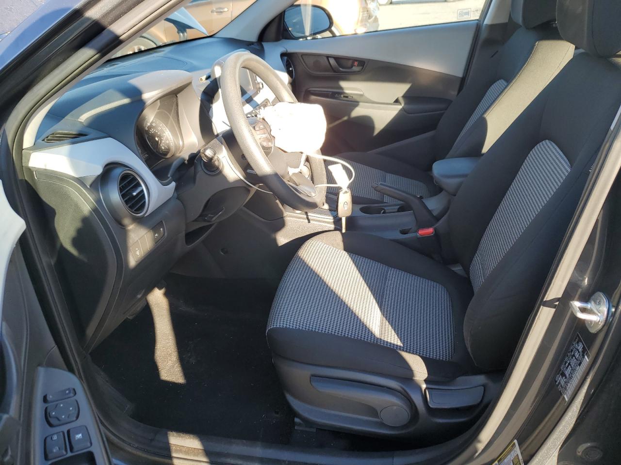 2021 Hyundai Kona Se VIN: KM8K1CAA2MU642986 Lot: 90220915