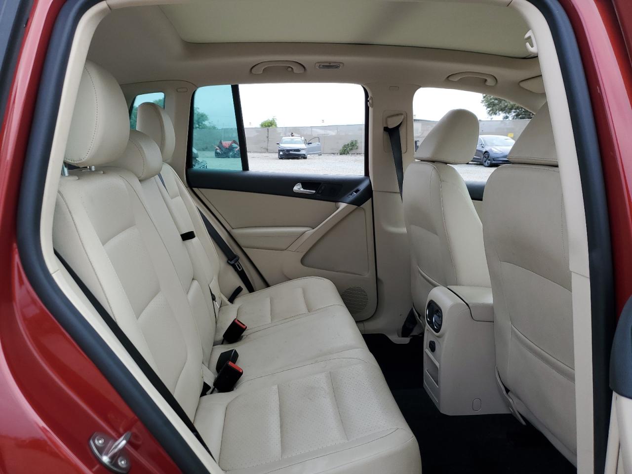 2016 Volkswagen Tiguan S VIN: WVGAV7AX6GW074472 Lot: 82182265