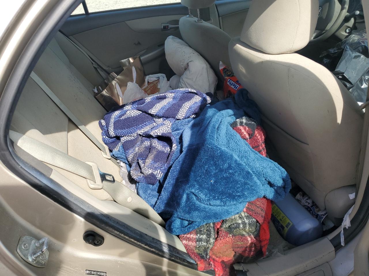 2010 Toyota Corolla Base VIN: 2T1BU4EE3AC486996 Lot: 81975015