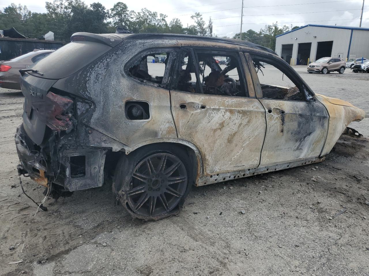 Фото: WBAVM1C58EVW53254