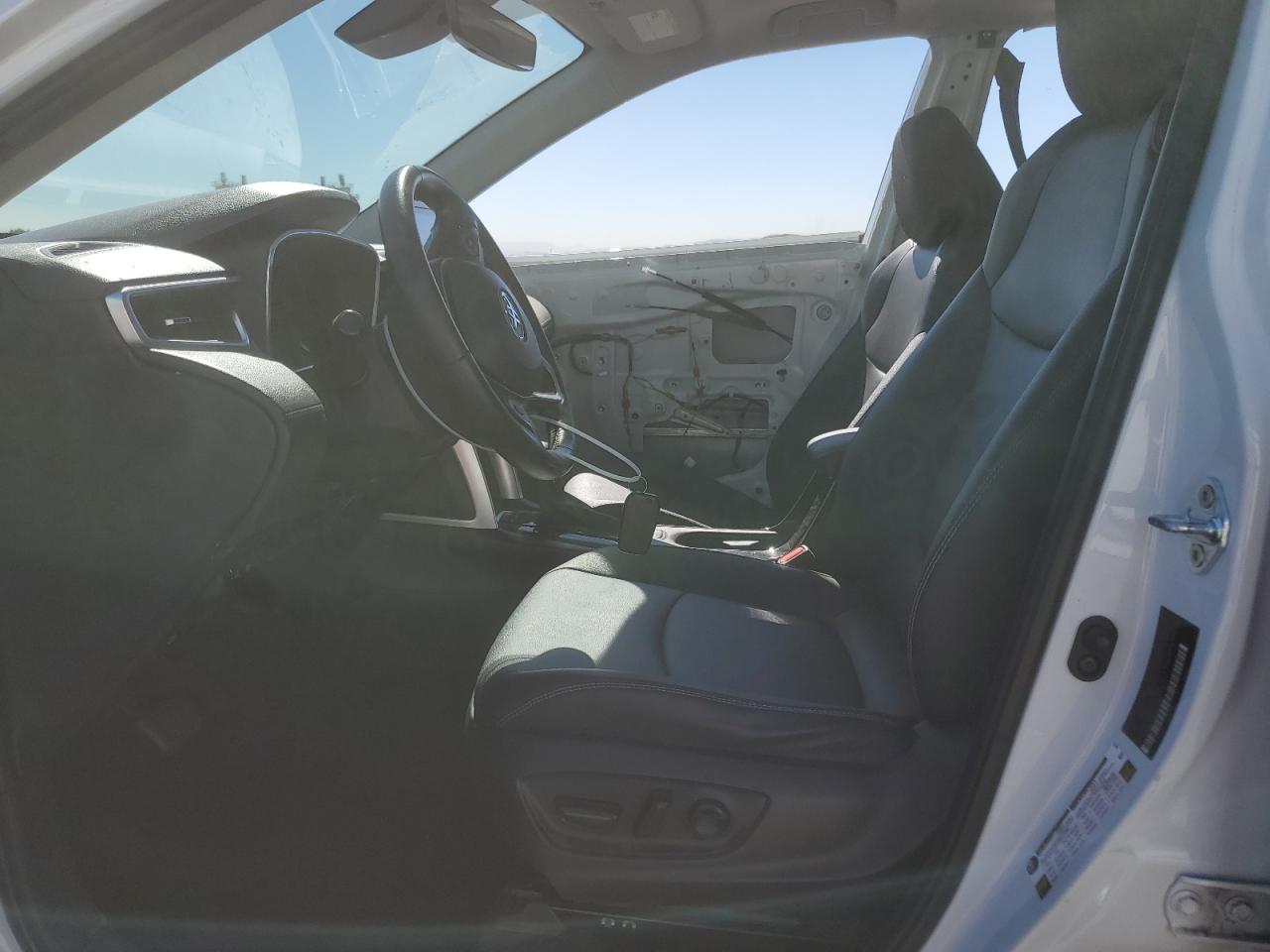 2022 Toyota Corolla Cross Xle VIN: 7MUDAAAG2NV023872 Lot: 82490075