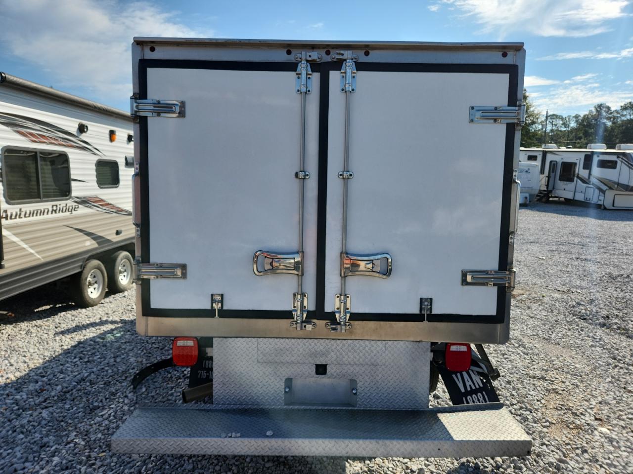 2024 GMC Savana Cutaway G3500 VIN: 1GD07RF79R1185494 Lot: 84536915