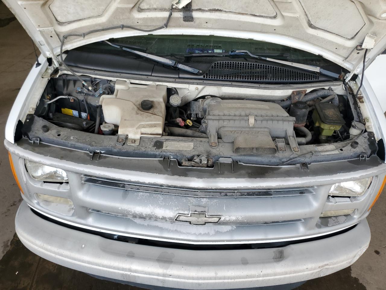 2000 Chev Express Cargo 3500 1 VIN: 1GCHG39R8Y1227847 Lot: 85160805