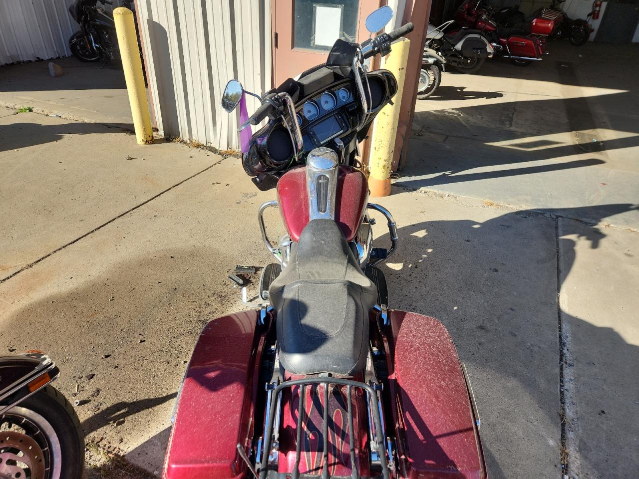 2017 Harley-Davidson Flhxs Street Glide Special VIN: 1HD1KRC17HB657531 Lot: 80686855