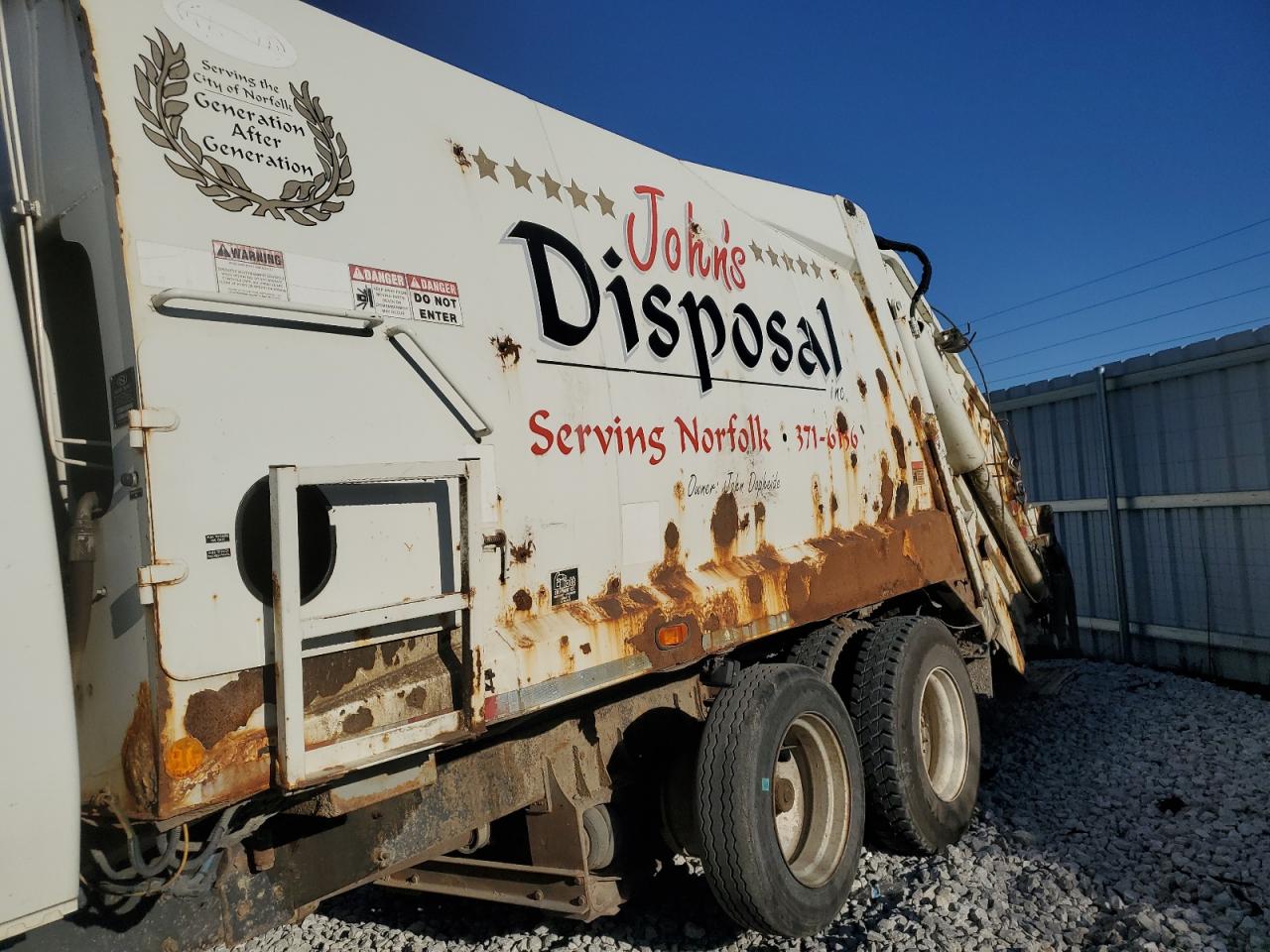 2011 International 4400 Refuse Truck VIN: 1HTMKAAN6BH291414 Lot: 85376895