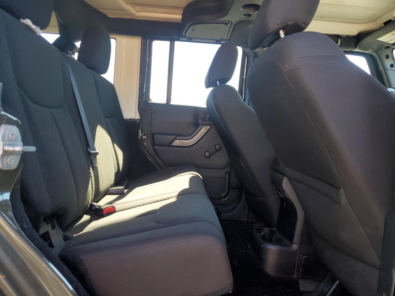 2016 Jeep Wrangler Unlimited Sport VIN: 1C4BJWDG0GL102231 Lot: 82259675