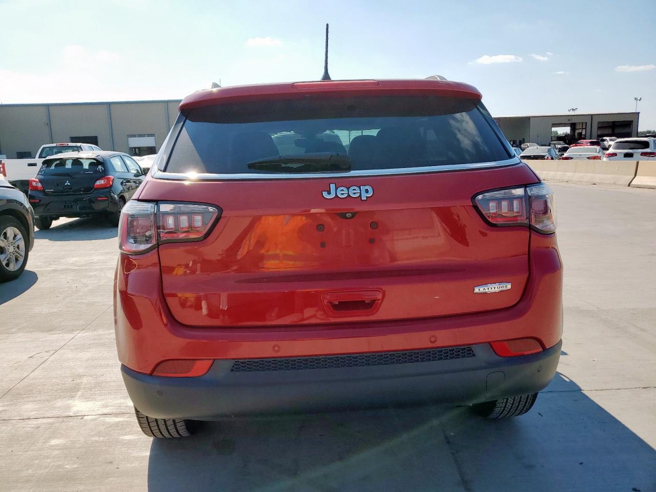 2018 Jeep Compass Latitude VIN: 3C4NJCBB8JT169691 Lot: 86225795