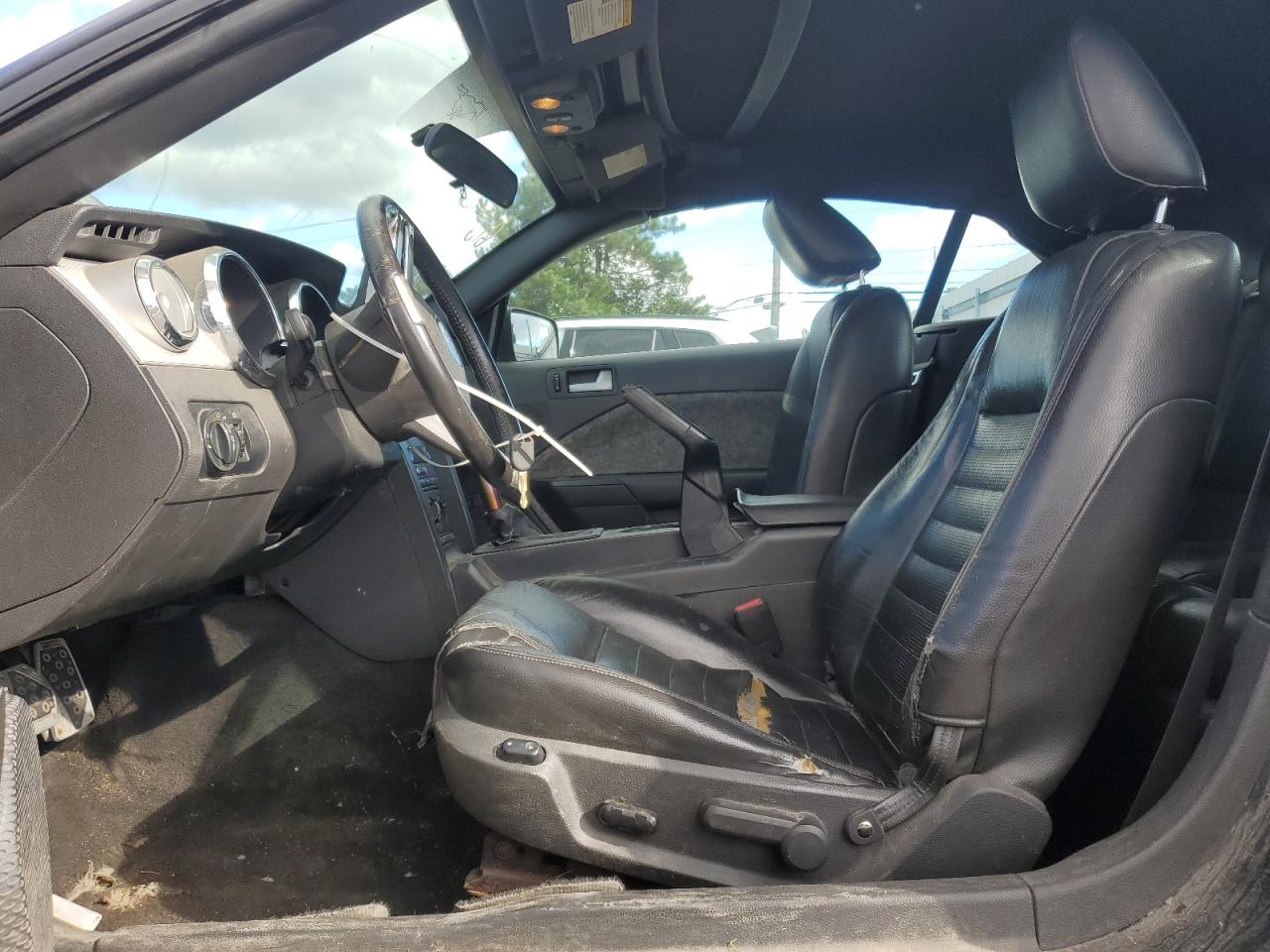 2005 Ford Mustang Gt VIN: 1ZVFT85H155197203 Lot: 89740765