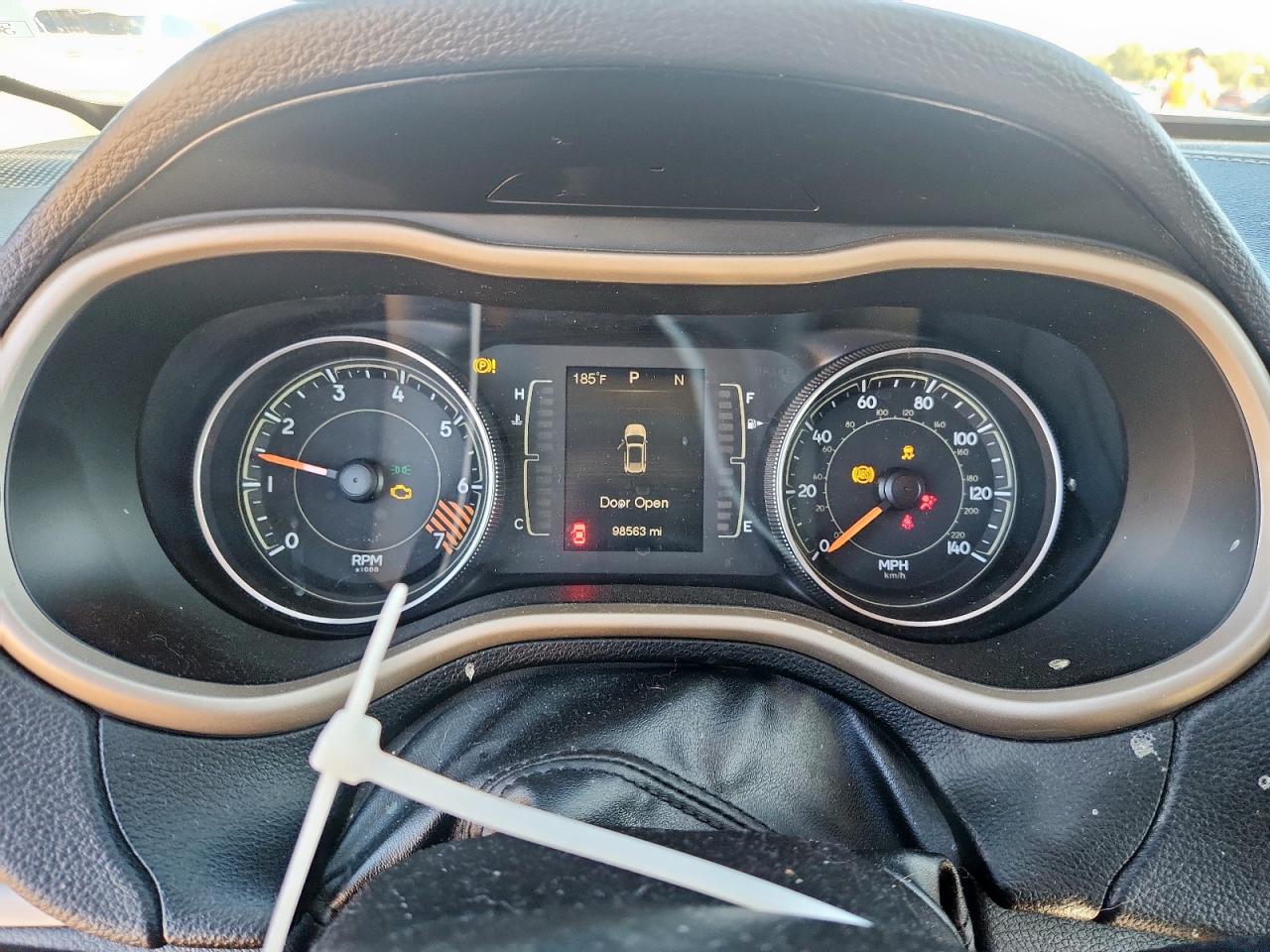 2015 Jeep Cherokee Sport VIN: 1C4PJLAB1FW612372 Lot: 85408555