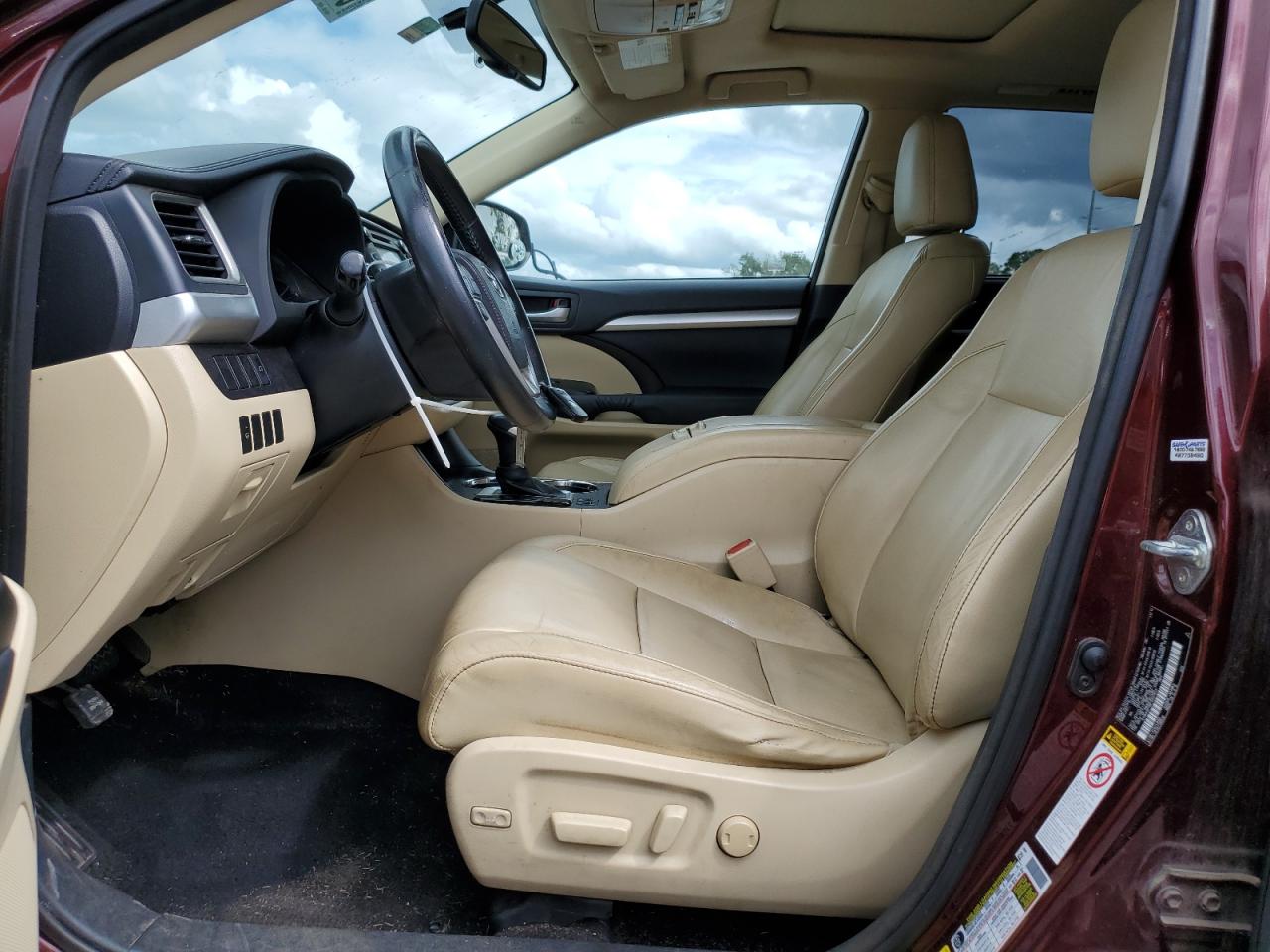2015 Toyota Highlander Xle VIN: 5TDKKRFH8FS057833 Lot: 85697875