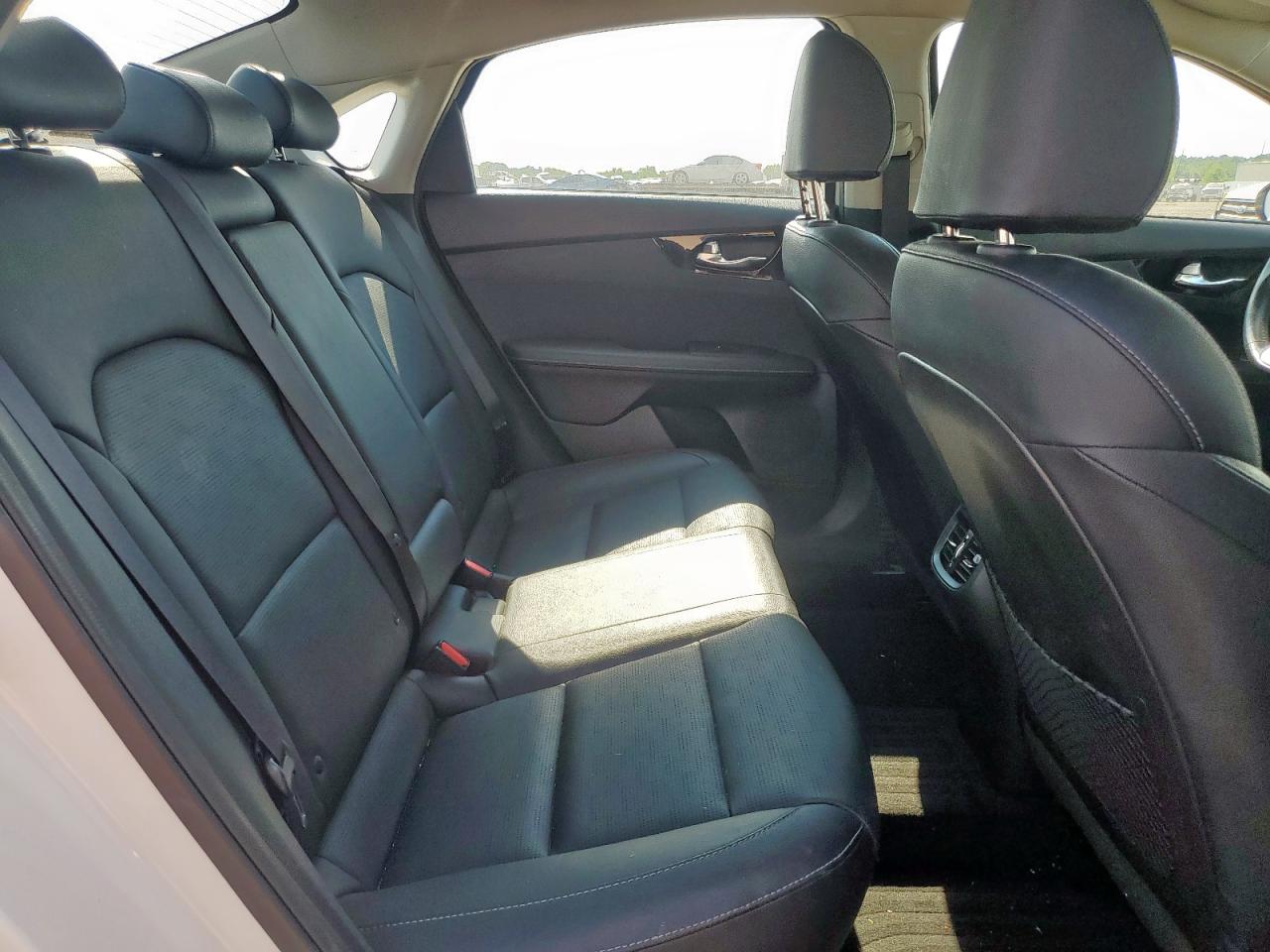 2019 Kia Forte Ex VIN: 3KPF54AD3KE095670 Lot: 82178625