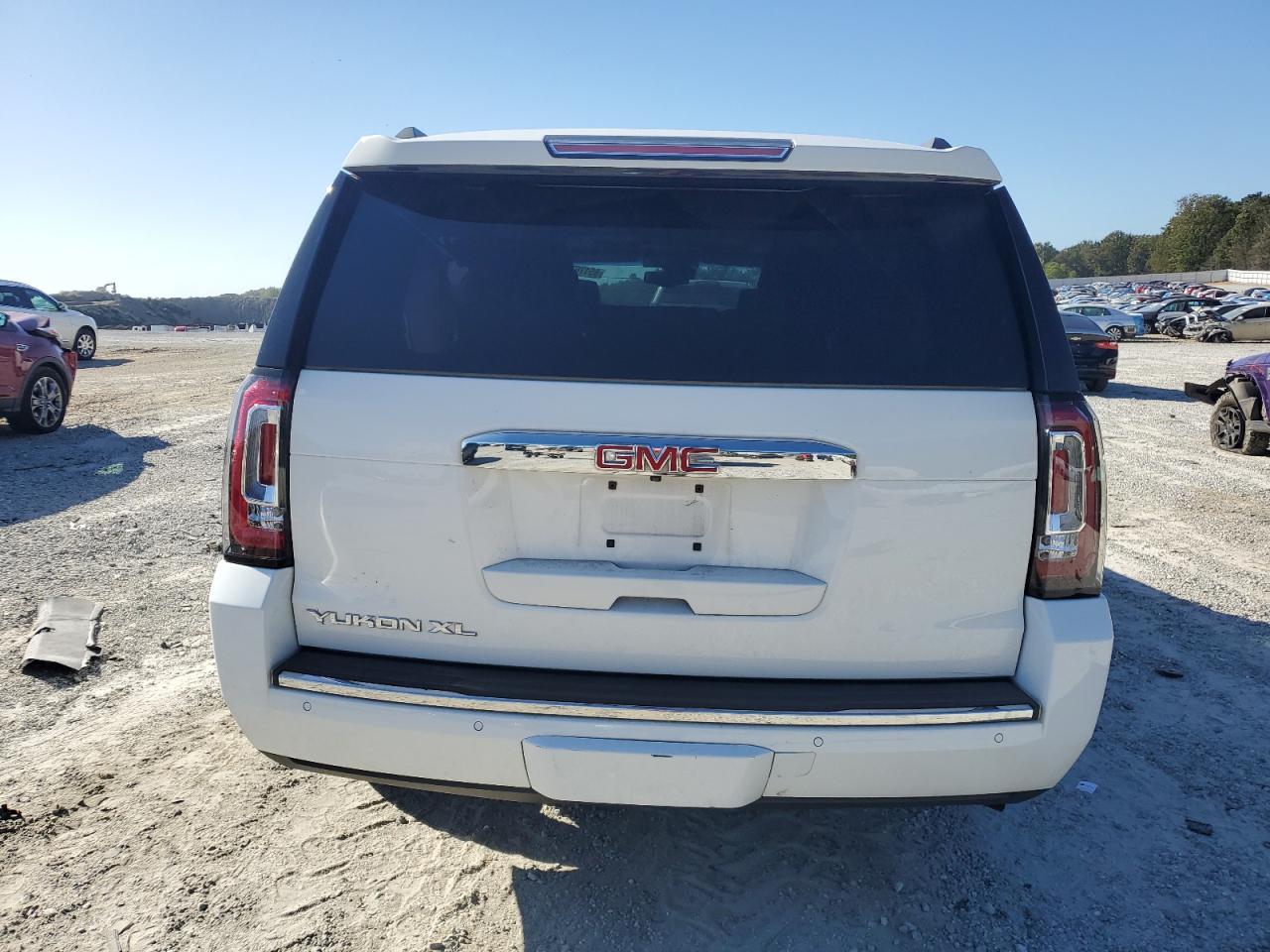 2016 GMC Yukon Xl Denali VIN: 1GKS1HKJ0GR403772 Lot: 85176735