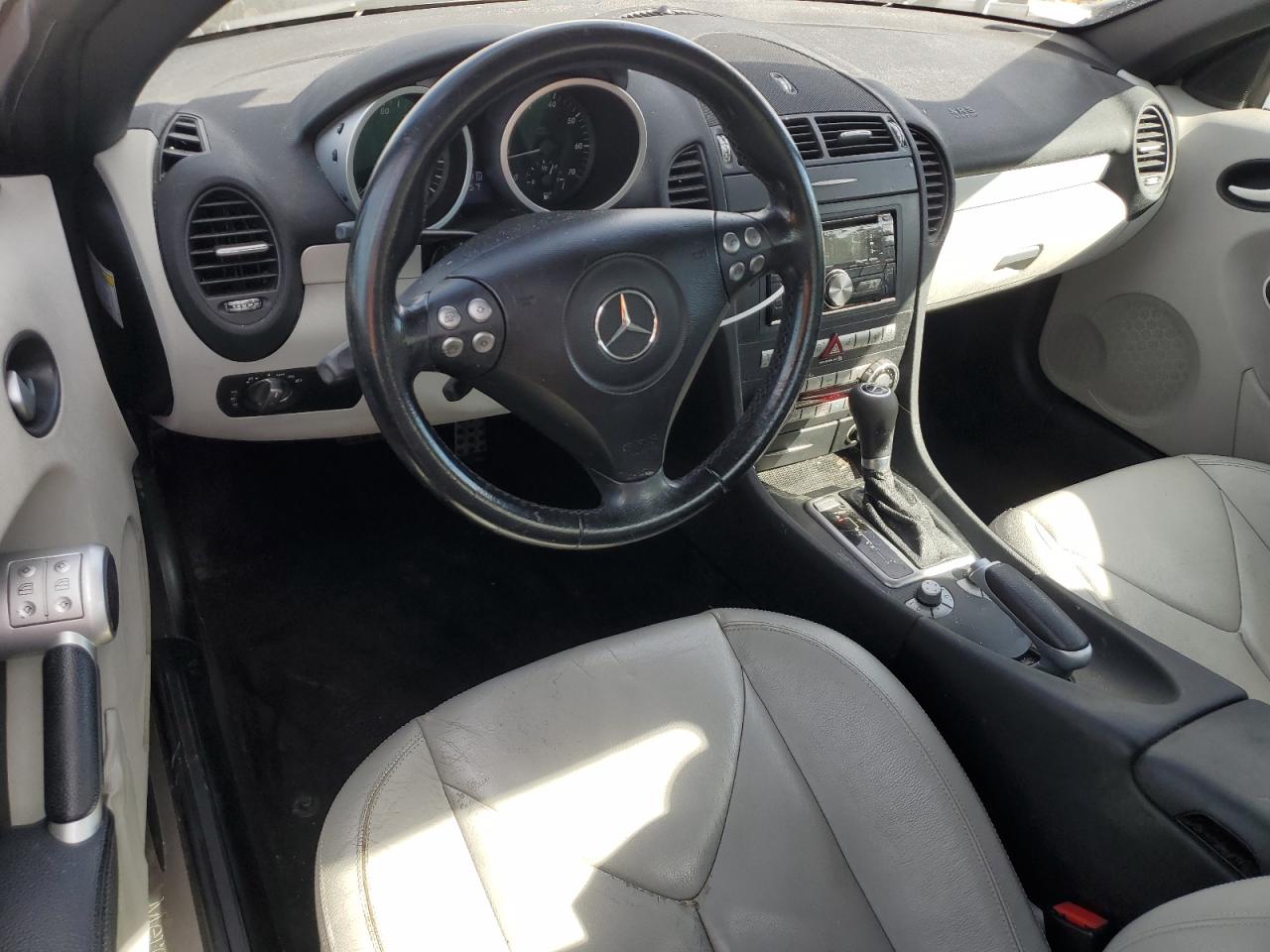 2006 Mercedes-Benz Slk 350 VIN: WDBWK56F26F107049 Lot: 84935505