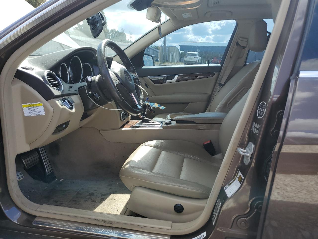 2014 Mercedes-Benz C 250 VIN: WDDGF4HBXER309719 Lot: 81970445