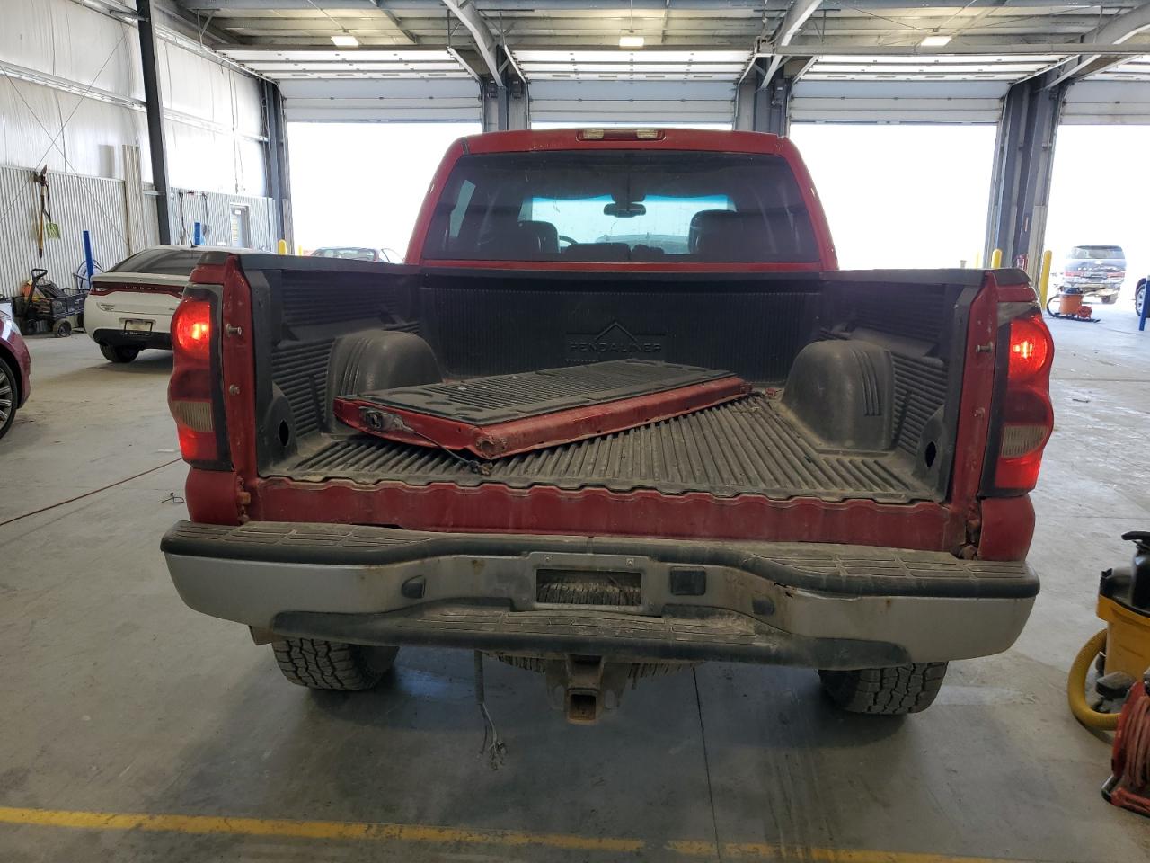 2006 Chevrolet Silverado K1500 VIN: 2GCEK13T961147779 Lot: 67635775