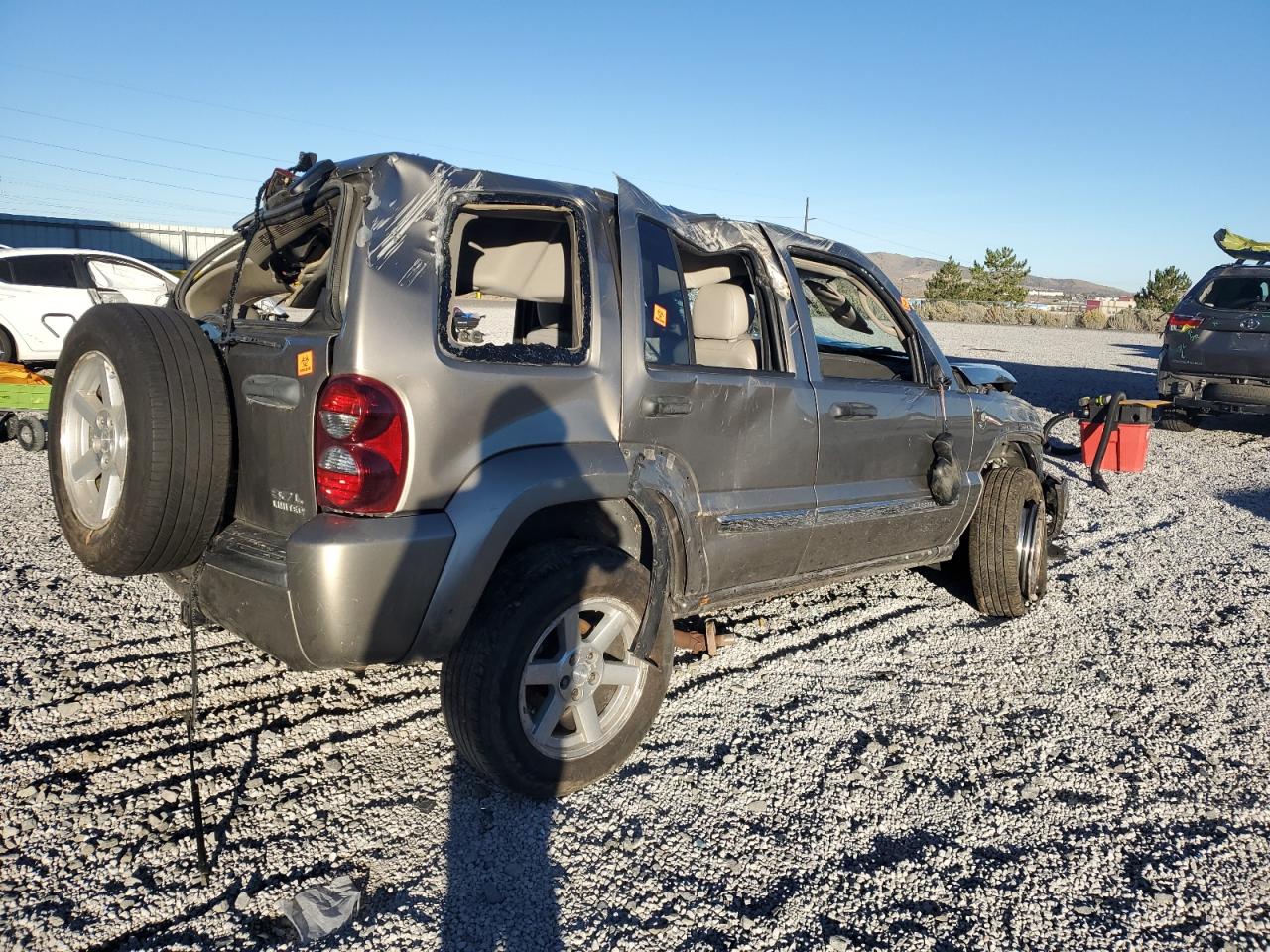 2006 Jeep Liberty Limited beige null gas 1J4GL58K26W262191 photo #4