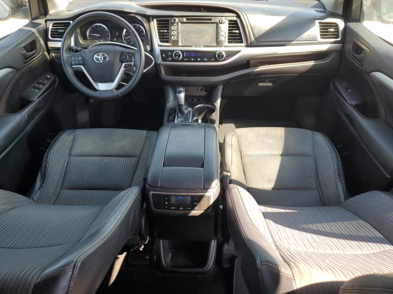 2016 Toyota Highlander Le VIN: 5TDBKRFH5GS245016 Lot: 86630145