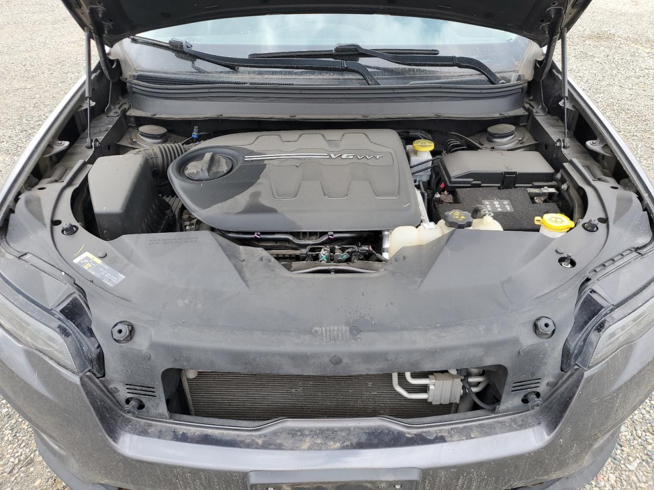 2019 Jeep Cherokee Latitude Plus VIN: 1C4PJMLX9KD270528 Lot: 85801295