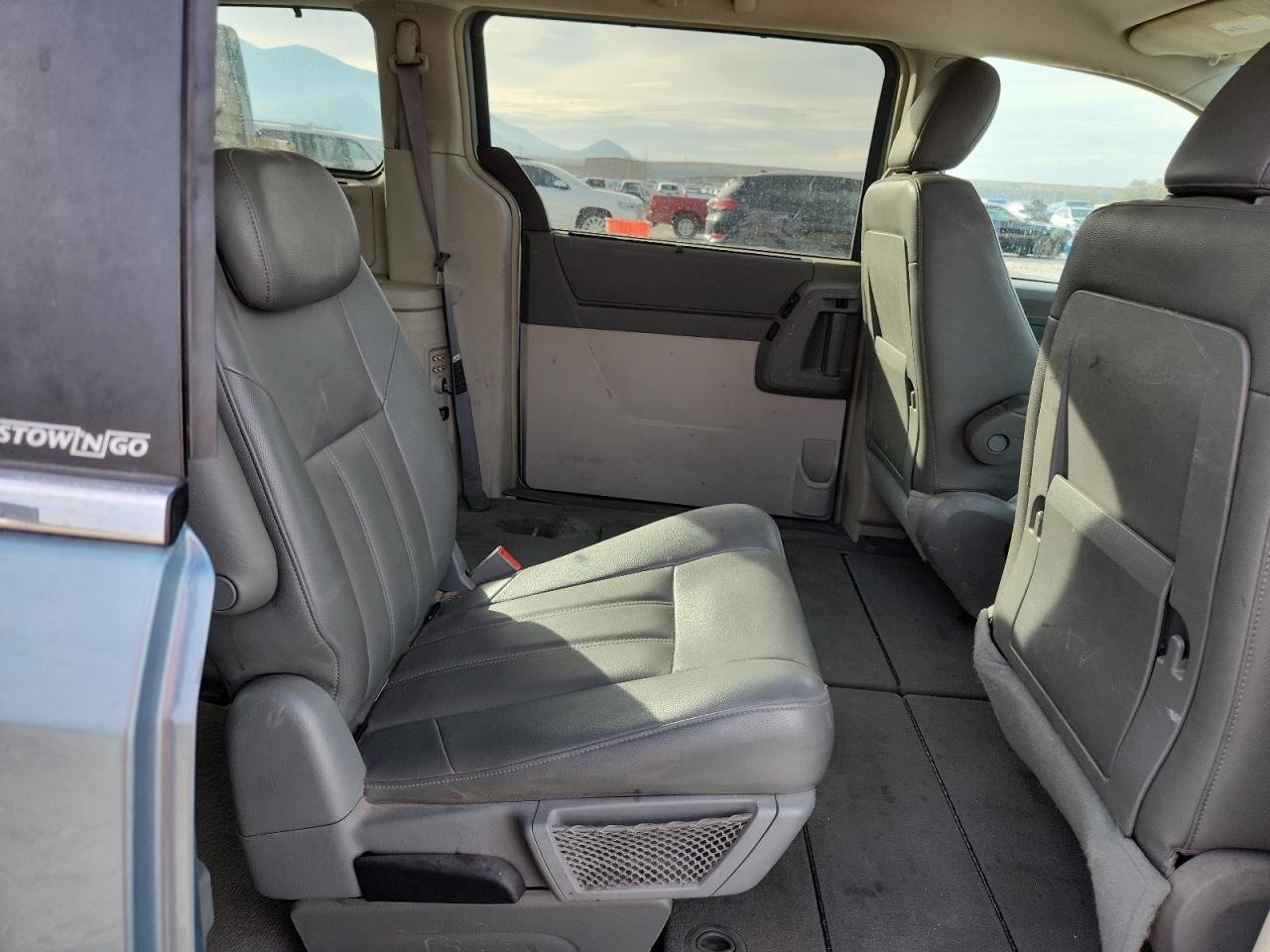 2008 Chrysler Town & Country Touring VIN: 2A8HR54PX8R838866 Lot: 87128395
