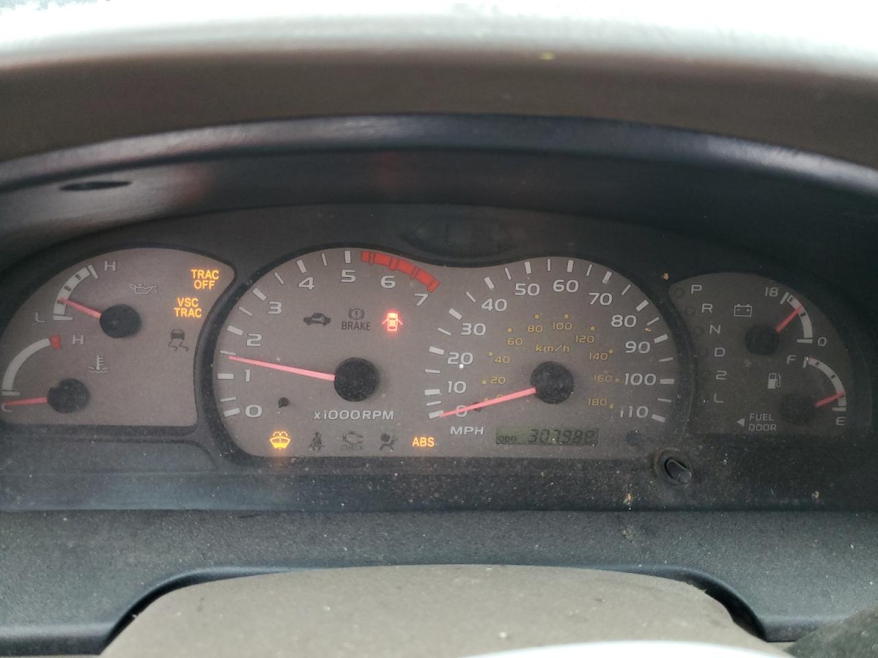 2001 Toyota Sequoia Sr5 VIN: 5TDZT34A31S031745 Lot: 70141185