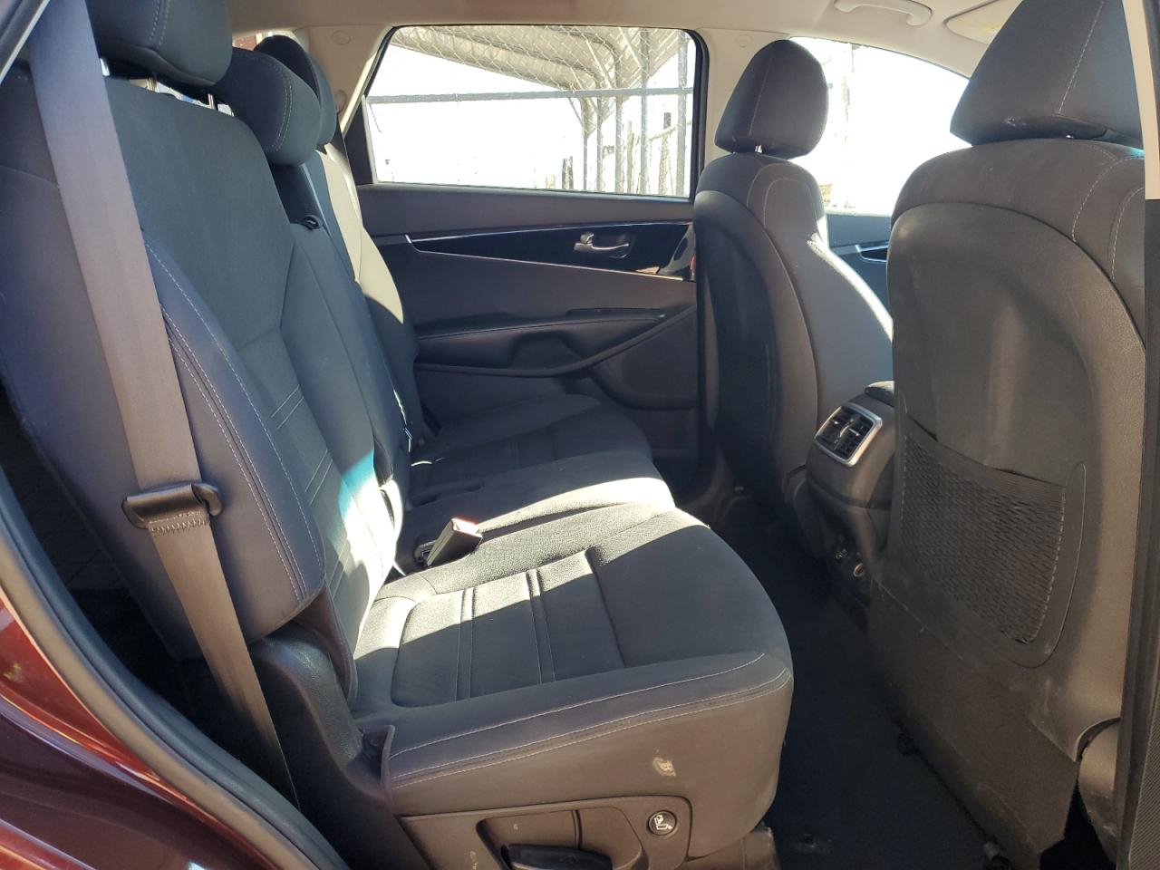 2020 Kia Sorento L VIN: 5XYPGDA38LG703516 Lot: 84768135