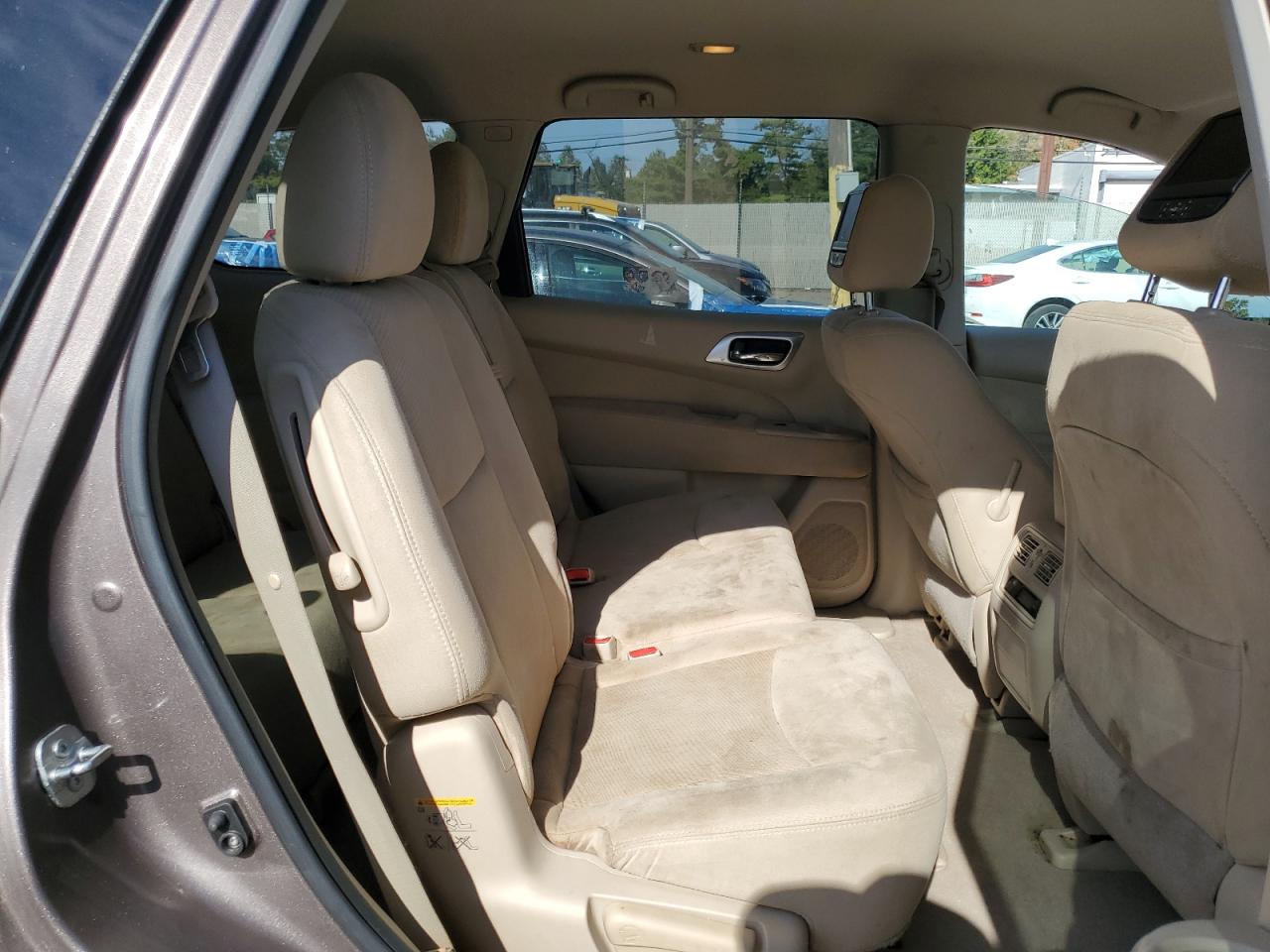 2014 Nissan Pathfinder S VIN: 5N1AR2MM1EC607951 Lot: 85510985