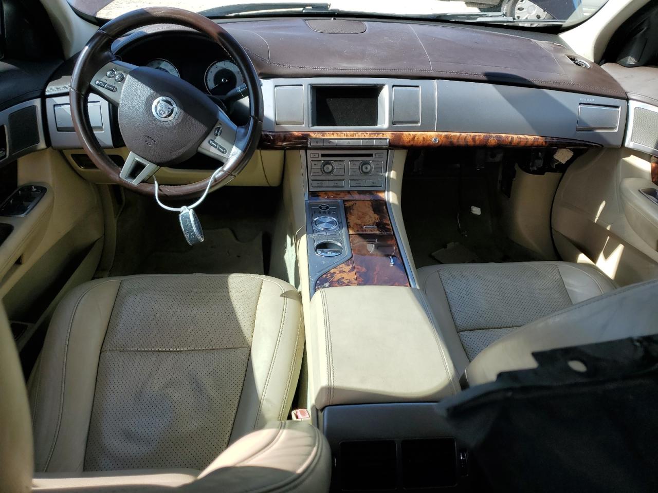 2011 Jaguar Xf Premium VIN: SAJWA0GBLR83004 Lot: 89836695