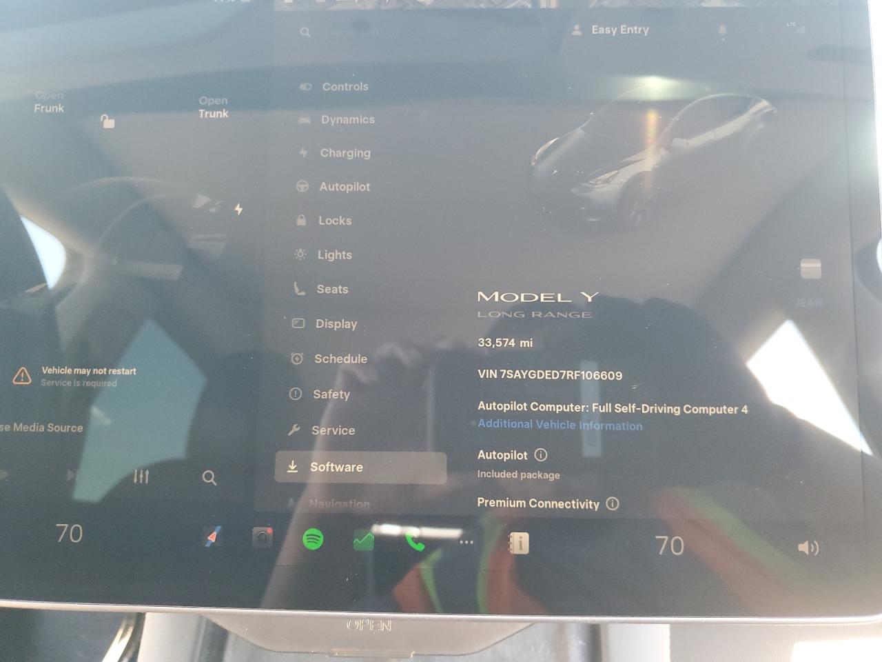 2024 Tesla Model Y VIN: 7SAYGDED7RF106609 Lot: 82500405