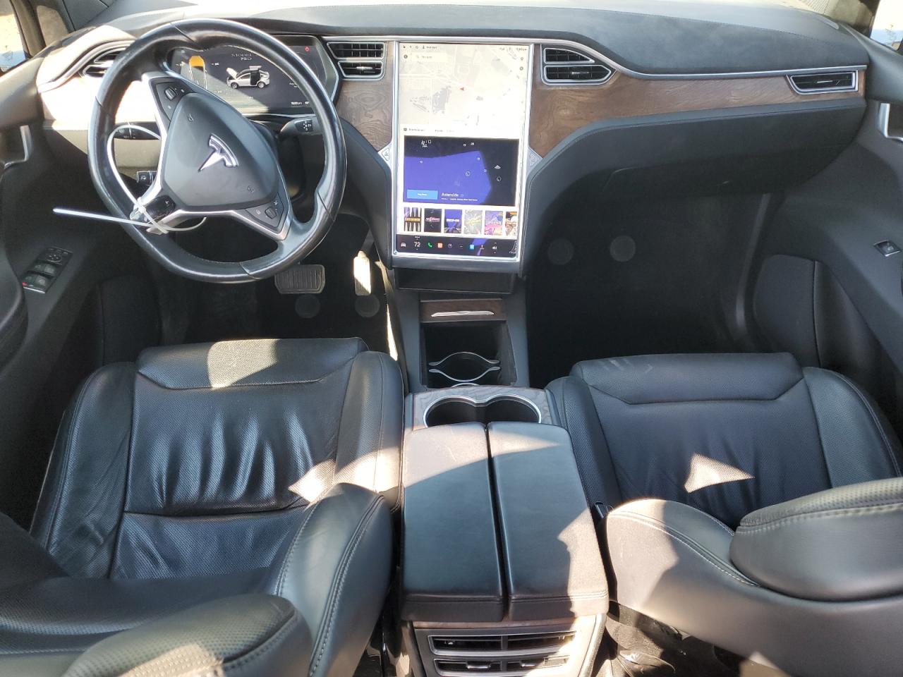 2016 Tesla Model X VIN: 5YJXCBE2XGF017668 Lot: 87201665