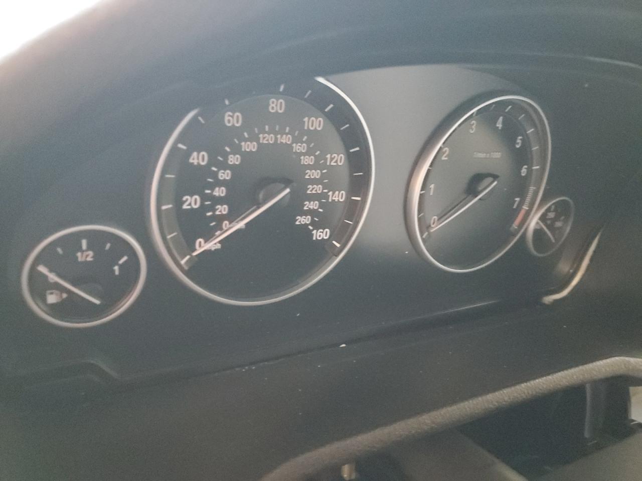 Фото: 5UXWX7C52DL981859