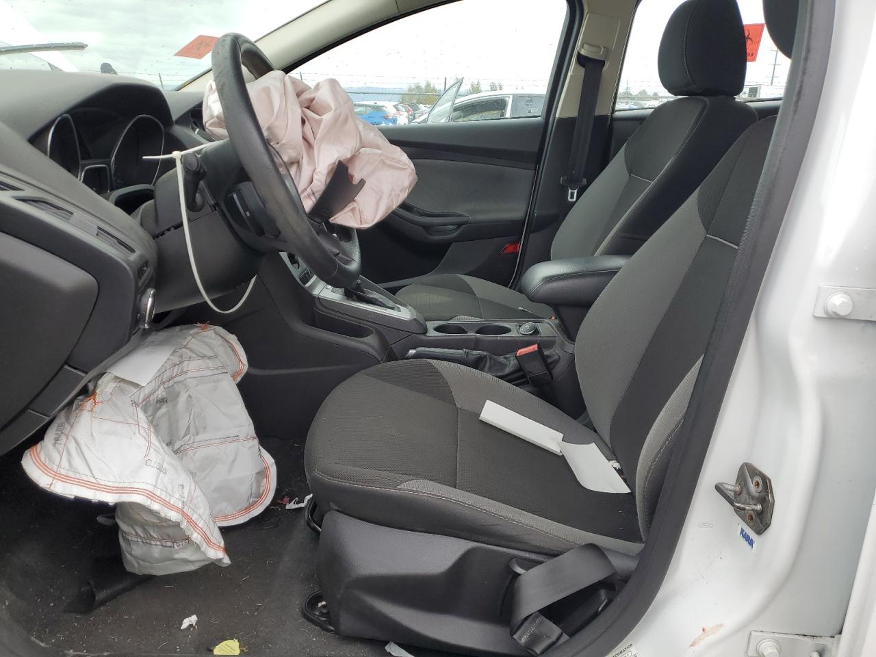 2014 Ford Focus Se VIN: 1FADP3K28EL391973 Lot: 85950345