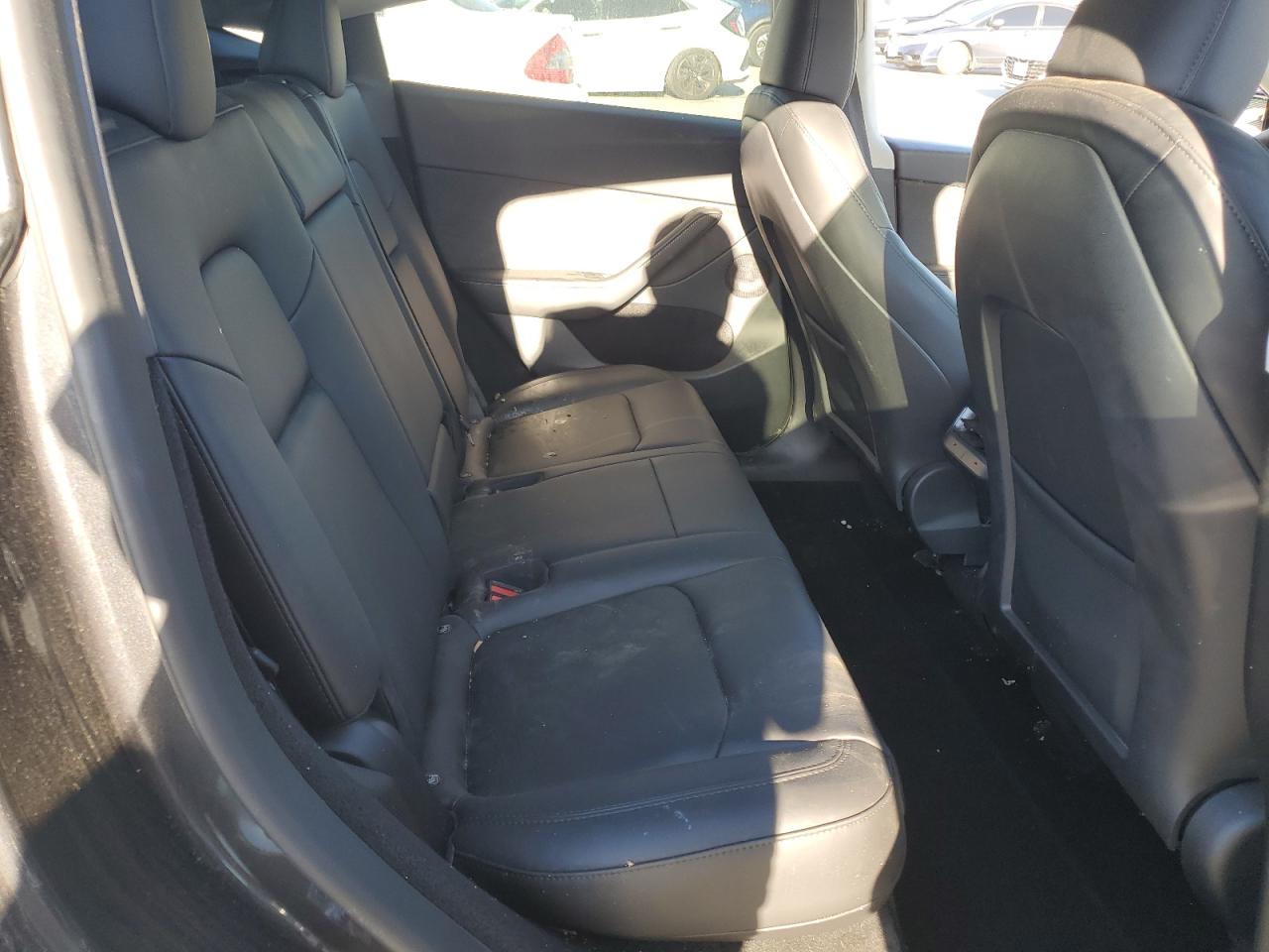 2024 Tesla Model Y VIN: 7SAYGDEE3RF031934 Lot: 85831635