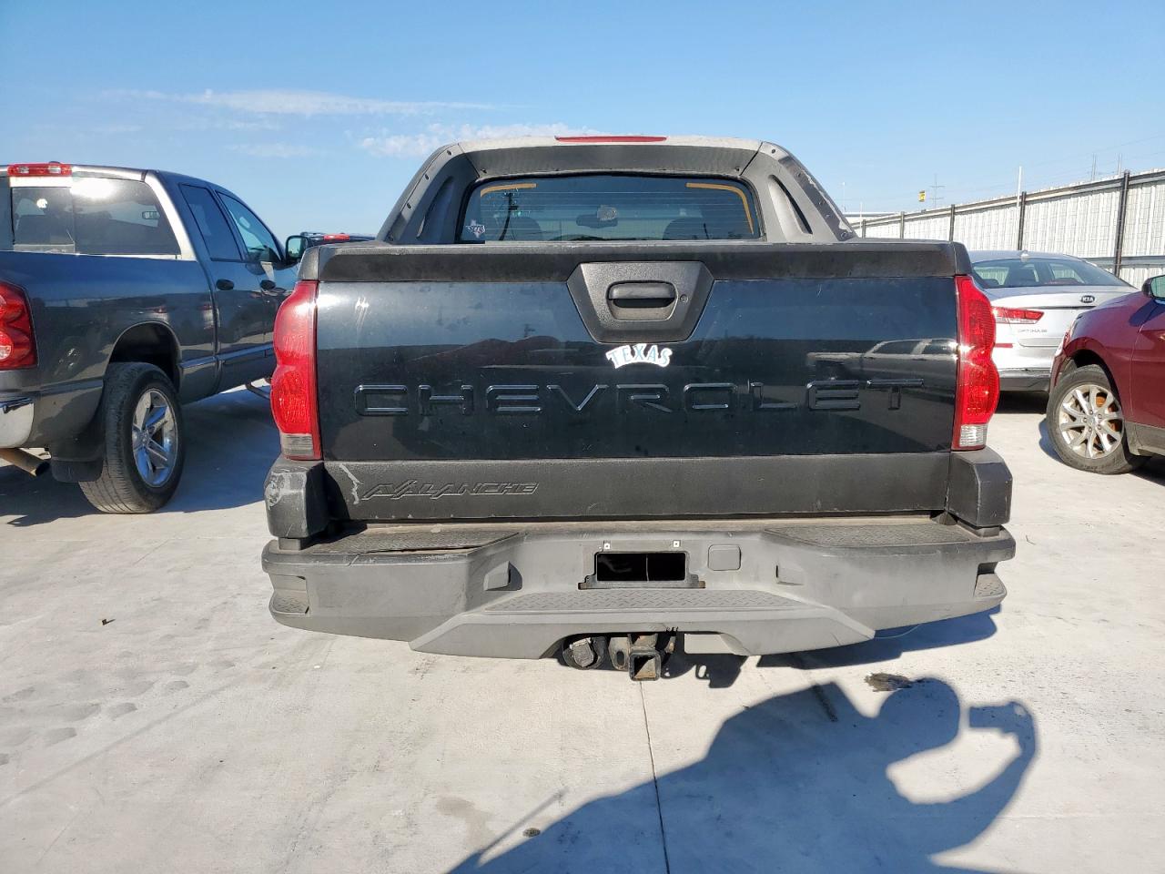 2002 Chevrolet Avalanche C1500 VIN: 3GNEC13T22G283841 Lot: 85498325