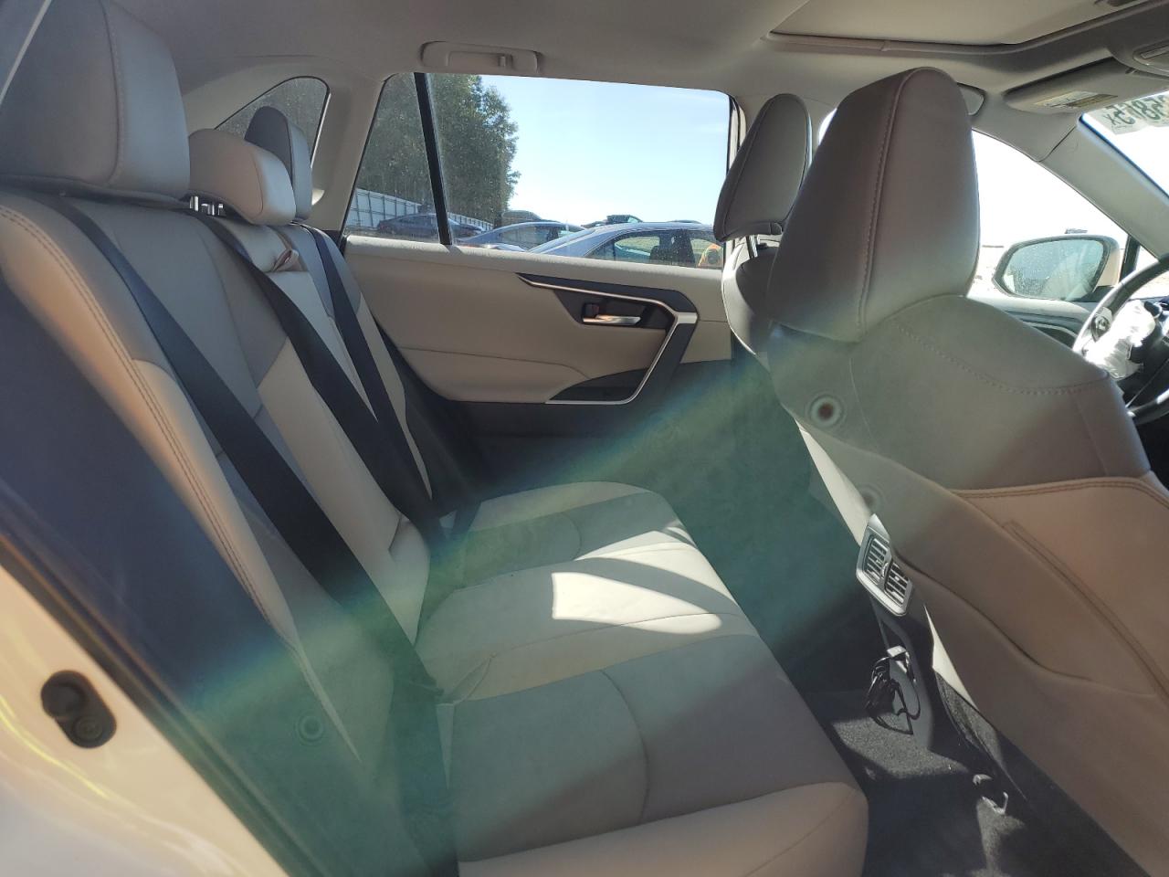 2020 Toyota Rav4 Xle Premium VIN: 2T3C1RFV7LC085759 Lot: 82185865