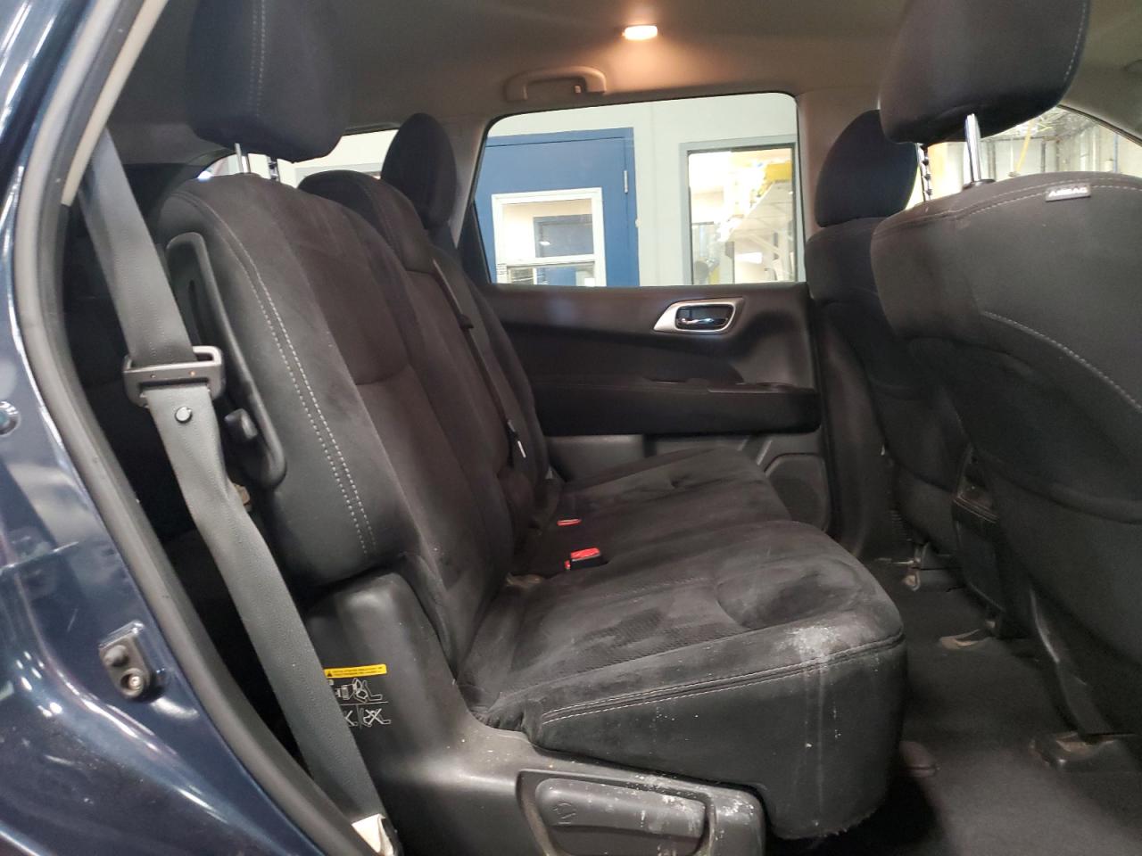 2014 Nissan Pathfinder S VIN: 5N1AR2MM0EC695925 Lot: 82242725